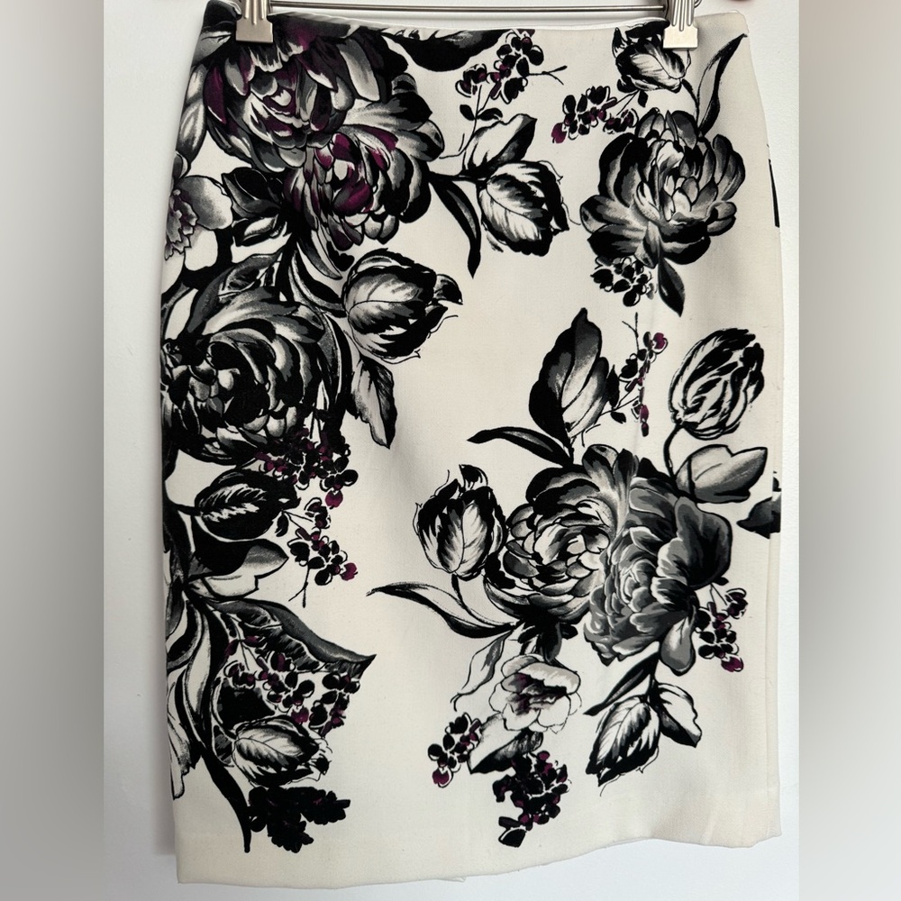 White House Black Market pencil skirt. Size 2